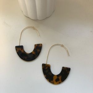 Modern, tortoise shell with gold tone earrings